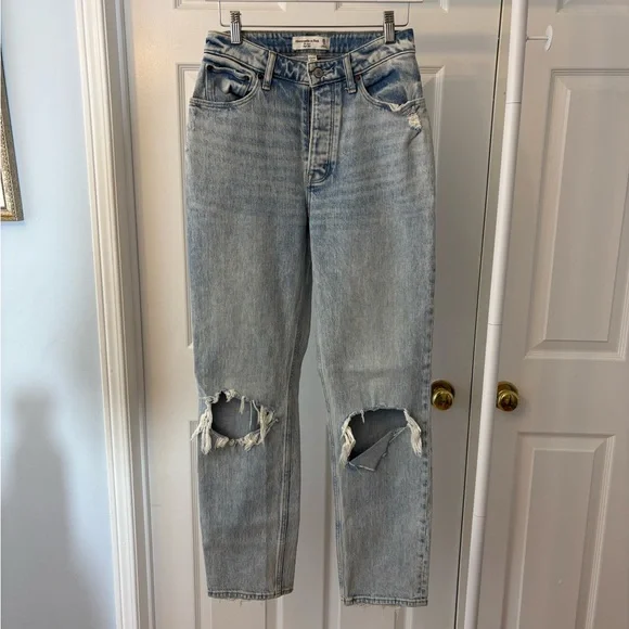 Abercrombie Curve Love The Dad High Rise Distressed Blue Jeans Size 25 Cotton - Picture 3 of 10